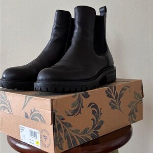 Sofft Amanda Black Chelsea Boots Waterproof